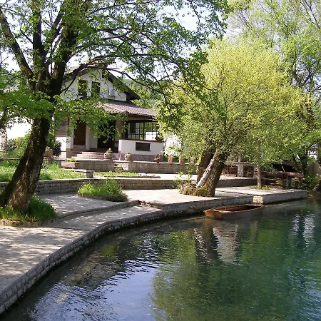 Hideaway Villa Bihac Exterior photo